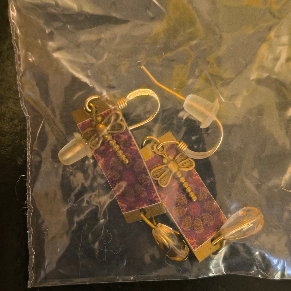 3/20$*Gold and Purple Dragonfly Earrings